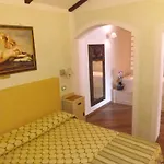 Relais Il Postiglione - Antica Posta Dei Chigi 3*