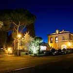 Hotel Relais Il Postiglione - Antica Posta Dei Chigi 3*