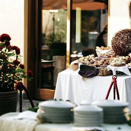 فندق Relais Il Postiglione - Antica Posta Dei Chigi كامباغنانو دي روما