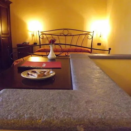Relais Il Postiglione - Antica Posta Dei Chigi فندق كامباغنانو دي روما