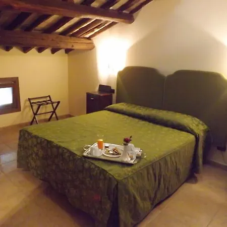 Relais Il Postiglione - Antica Posta Dei Chigi فندق