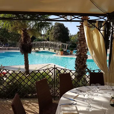 Hotel Relais Il Postiglione - Antica Posta Dei Chigi 3*